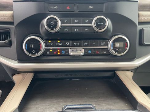 Used 2024 Ford Expedition Max Limited image 13
