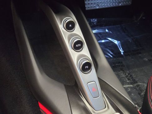 Used 2020 Ferrari 812 Superfast image 39