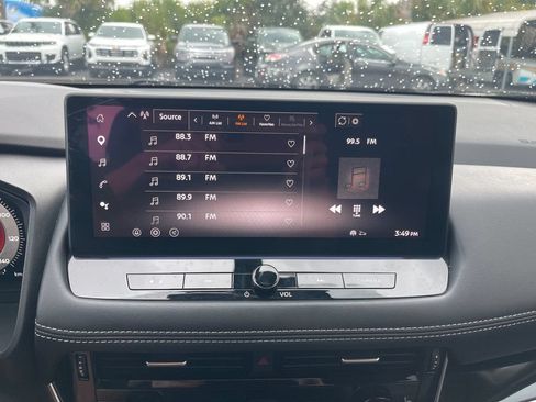 Used 2026 Nissan Rogue SL FWD image 20