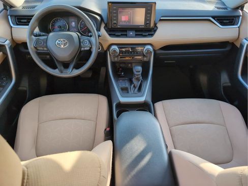 Used 2020 Toyota RAV4 XLE w/ Convenience Package image 29