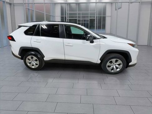 Certified 2019 Toyota RAV4 LE image 9