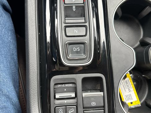 Used 2024 Honda Pilot Elite image 29