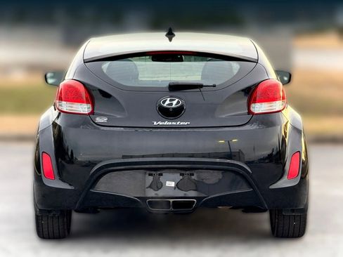 Used 2014 Hyundai Veloster w/ Style Package 02 image 4