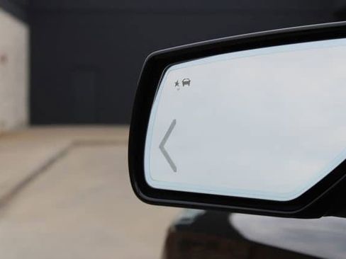 Used 2016 GMC Yukon SLT w/ HD Trailering Package image 25