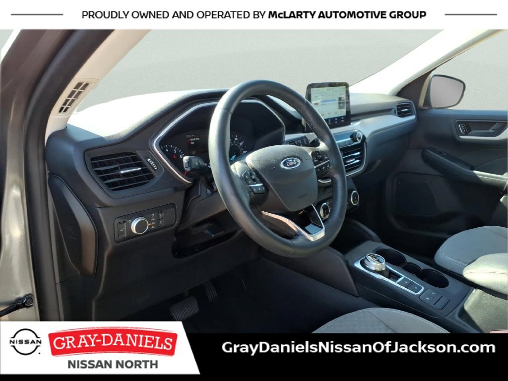 Used 2022 Ford Escape SE w/ SE Sport Appearance Package FWD image 11