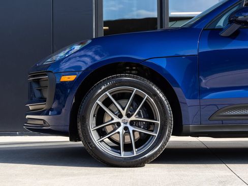 Certified 2026 Porsche Macan AWD/4WD image 13
