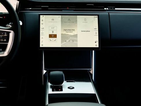 New 2026 Land Rover Range Rover Long Wheelbase SE AWD/4WD image 32