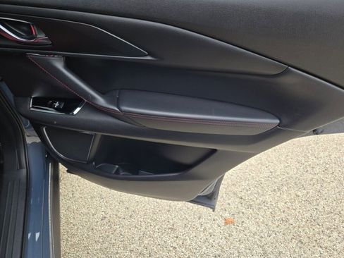 Used 2023 MAZDA CX-9 Carbon Edition image 12