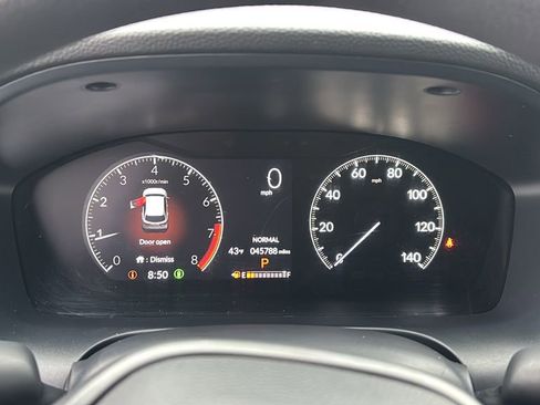 Used 2023 Honda HR-V LX image 16