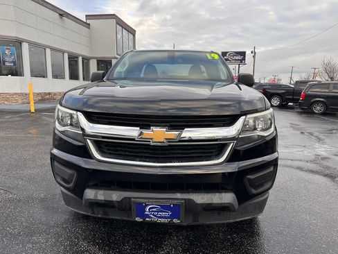 Used 2019 Chevrolet Colorado W/T image 2