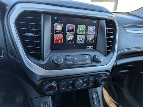 Used 2018 GMC Acadia SLT image 11