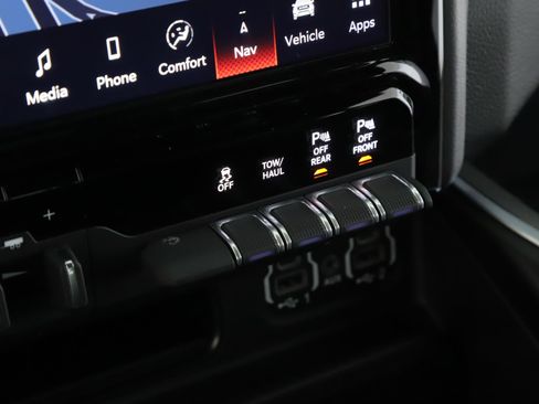 Used 2023 RAM 1500 Big Horn AWD/4WD image 14