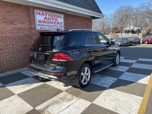 Used 2018 Mercedes-Benz GLE 350 GLE 350 4MATIC SUV image 3