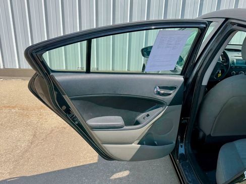 Used 2016 Kia Forte EX FWD image 15