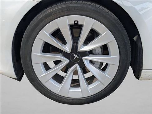 Used 2023 Tesla Model 3 Standard Range RWD image 9