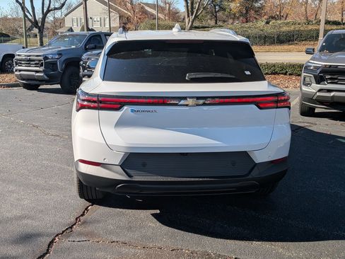 New 2026 Chevrolet Equinox EV LT image 7