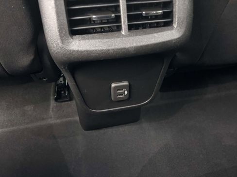 Used 2019 Chevrolet Equinox LT image 35