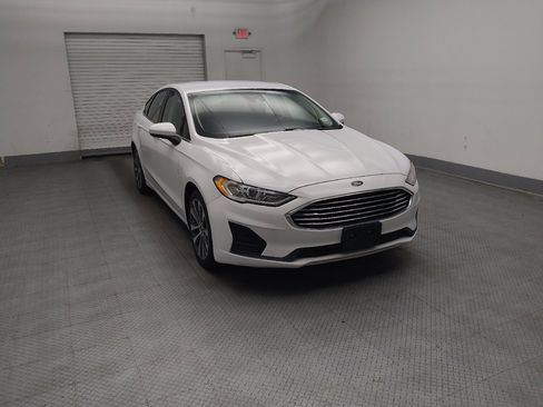 Used 2020 Ford Fusion SE AWD/4WD image 13