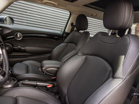 Used 2024 MINI Cooper S FWD image 5