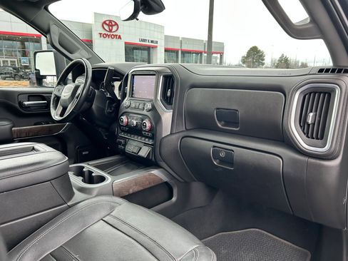 Used 2022 GMC Sierra 3500 Denali w/ Denali Ultimate Package image 27