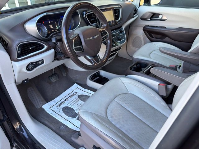 Used 2019 Chrysler Pacifica Touring-L w/ Advanced Safetytec Group FWD image 22