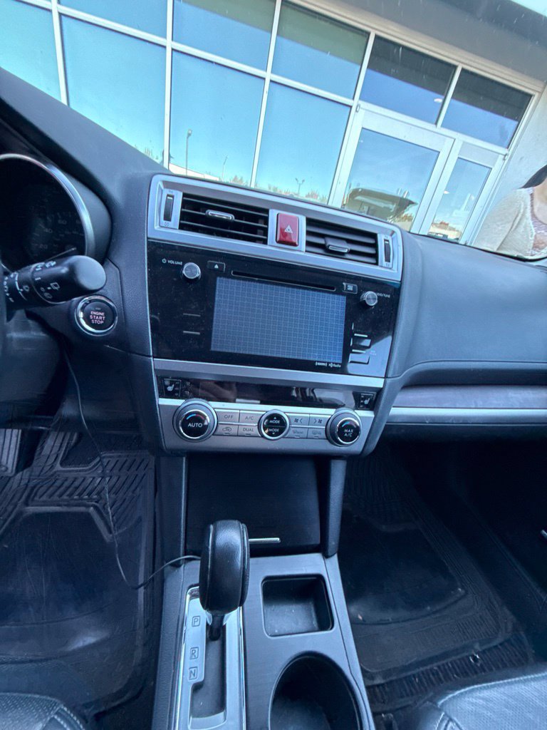 Used 2015 Subaru Outback 2.5i Limited AWD/4WD image 10