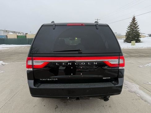 Used 2016 Lincoln Navigator Select AWD/4WD image 6