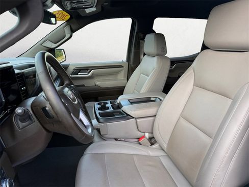 Used 2025 GMC Sierra 1500 SLT image 9