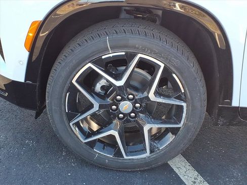 New 2026 Chevrolet Traverse High Country w/ LPO, Floor Liner Package image 22