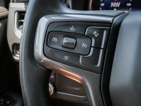 Used 2024 Chevrolet Suburban RST RWD image 19