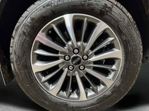 Certified 2023 Lincoln Nautilus Reserve AWD/4WD image 30