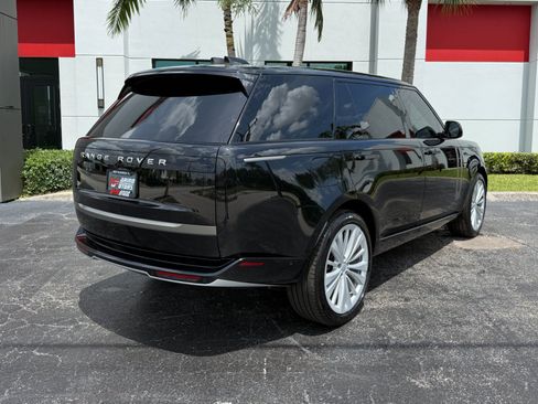 Used 2025 Land Rover Range Rover Long Wheelbase SE AWD/4WD image 20