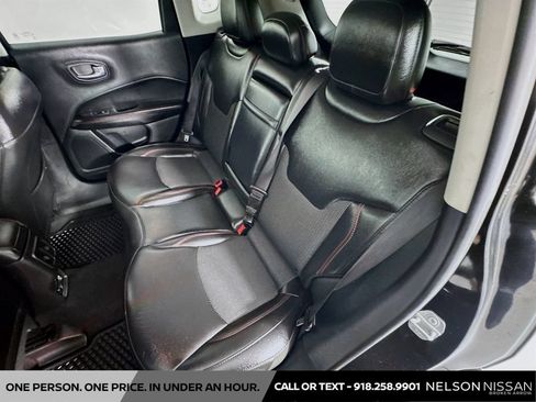 Used 2019 Jeep Compass Trailhawk AWD/4WD image 22