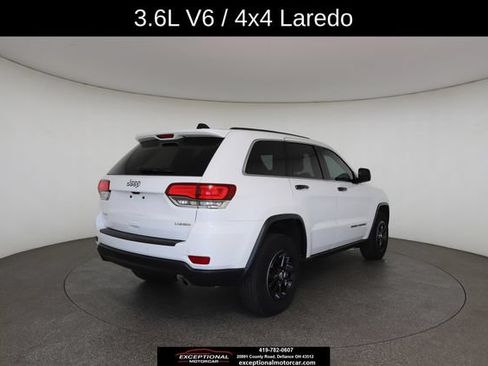 Used 2020 Jeep Grand Cherokee Laredo AWD/4WD image 17