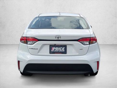 Used 2025 Toyota Corolla LE image 6