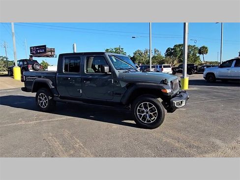 New 2025 Jeep Gladiator Sport image 35