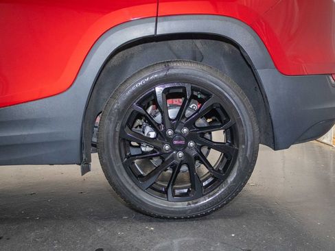 Used 2023 GMC Terrain SLE w/ Driver Convenience Package AWD/4WD image 7
