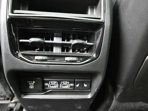 Used 2022 Jeep Grand Cherokee Limited w/ Trailer Tow Prep Group (B) image 27