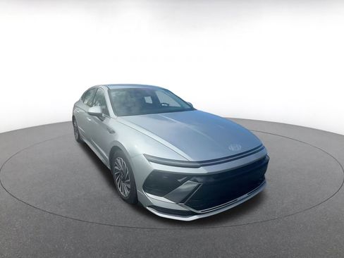Used 2025 Hyundai Sonata SEL image 3