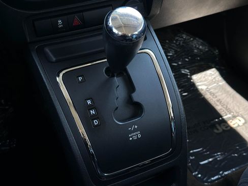 Used 2015 Jeep Patriot Sport w/ Power Value Group FWD image 5