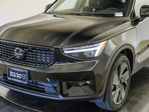 New 2026 Volvo XC40 B5 Ultra w/ Climate Package AWD/4WD image 8