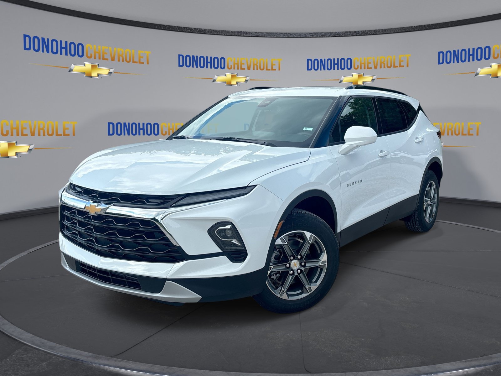 New 2026 Chevrolet Blazer LT w/ Convenience Package FWD image 4