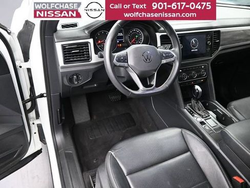 Used 2021 Volkswagen Atlas Cross Sport SE FWD image 14