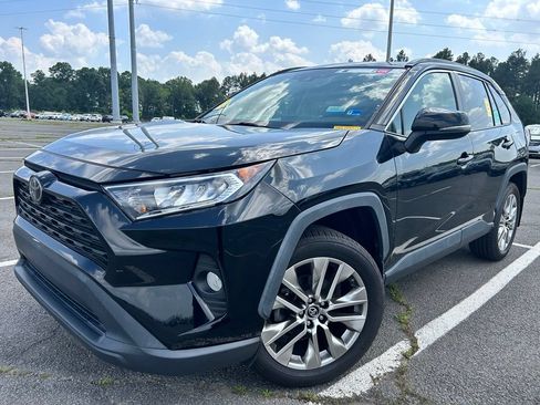 Used 2019 Toyota RAV4 XLE Premium w/ Cold Weather Package AWD/4WD image 2