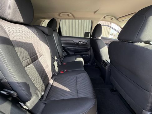 Used 2020 Nissan Rogue SV AWD/4WD image 30