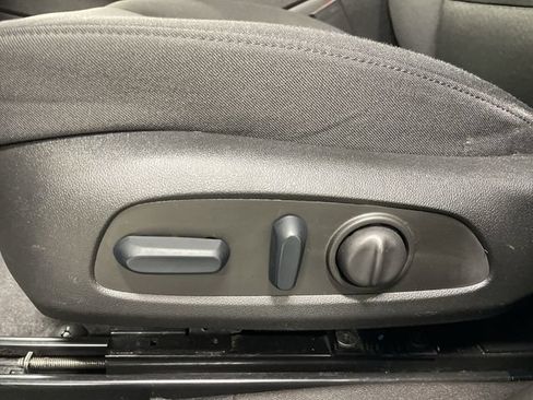 Used 2024 Chevrolet Malibu LT FWD image 12