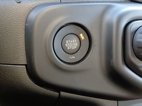 Used 2021 Jeep Gladiator 80th Anniversary AWD/4WD image 19