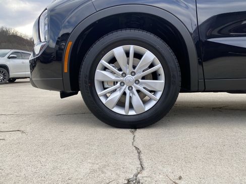 New 2026 Mitsubishi Outlander ES FWD image 37