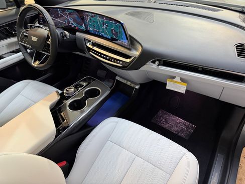 New 2026 Cadillac Lyriq Sport AWD/4WD image 49