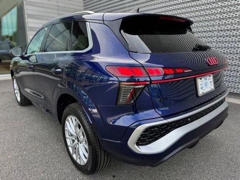 New 2026 Audi Q3 quattro 2.0T AWD/4WD image 3